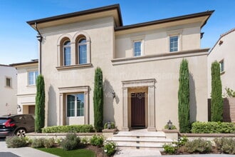 Building Photo - 61 Furlong