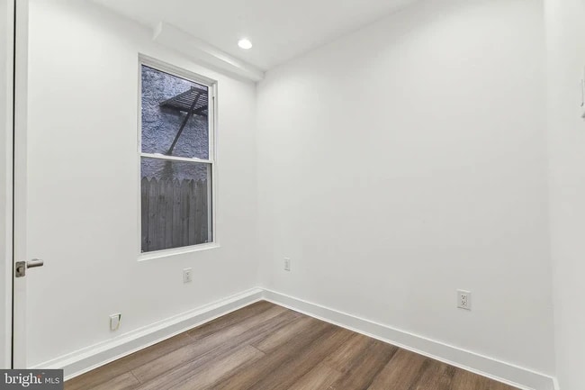Foto del edificio - 2146 N Van Pelt St