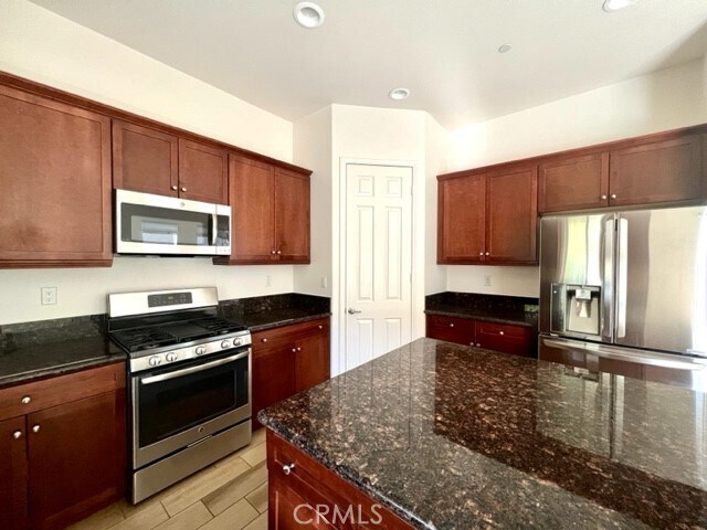 Building Photo - 42854 Portezza Ct