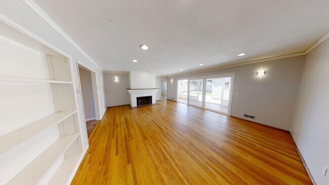 Foto del edificio - Steps from SDSU – Spacious Homes in Prime ...