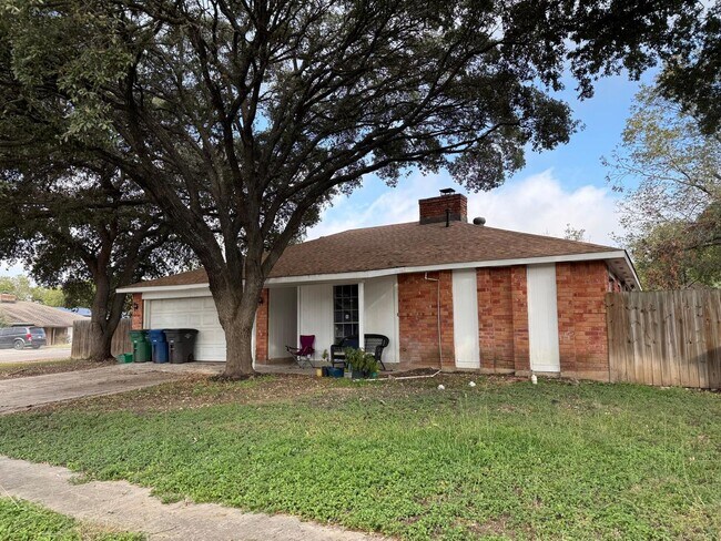 Building Photo - 6403 Ridge Creek Dr