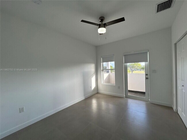 Foto del edificio - 10521 SW 180th St