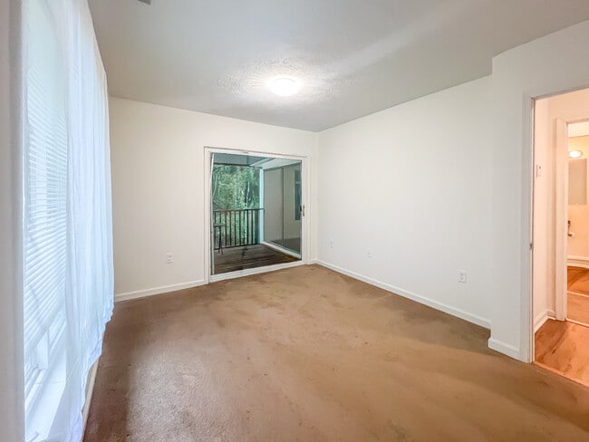 Building Photo - 34 Fox Hill Dr