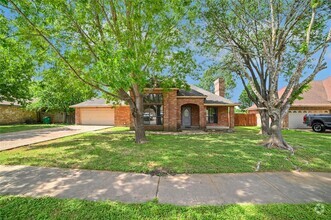 Building Photo - 601 Cedar Ridge Dr