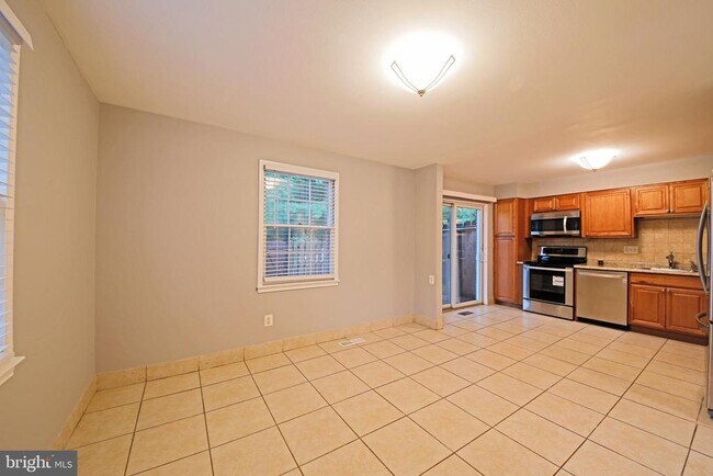 Foto del edificio - 3334 Webley Ct