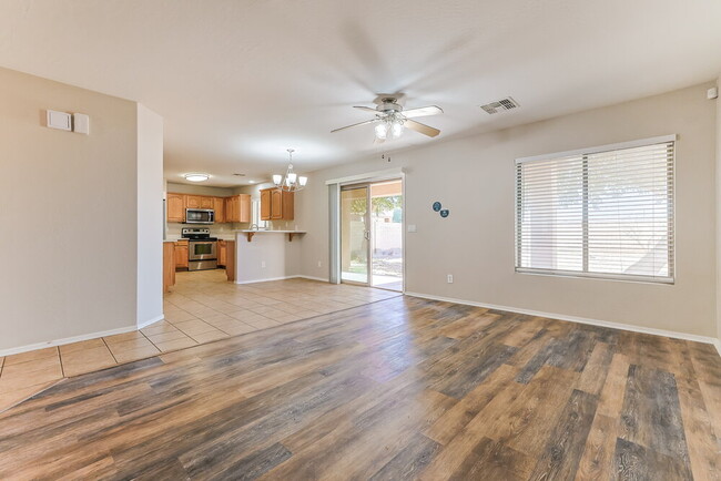 Foto del edificio - 39392 N Marla Cir