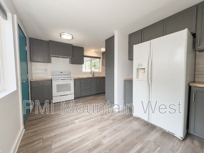 Building Photo - 400 S 350 W