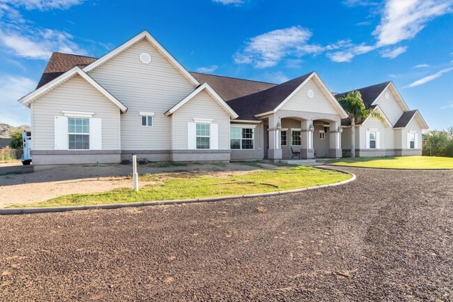 Building Photo - Beautiful 4 Bedroom Home on 1.25 ACRES in QUEEN CREEK!