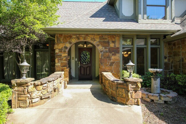 Building Photo - Space Galore In This Jenks South East Home!