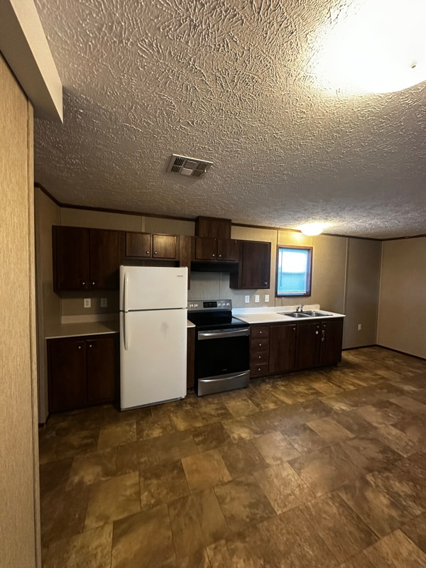 Building Photo - 33230 Walker North Rd