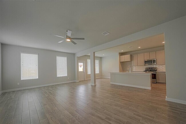 Building Photo - 3815 Blue Grama Grass Dr Dr