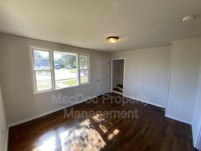 Building Photo - 405 McKinney St