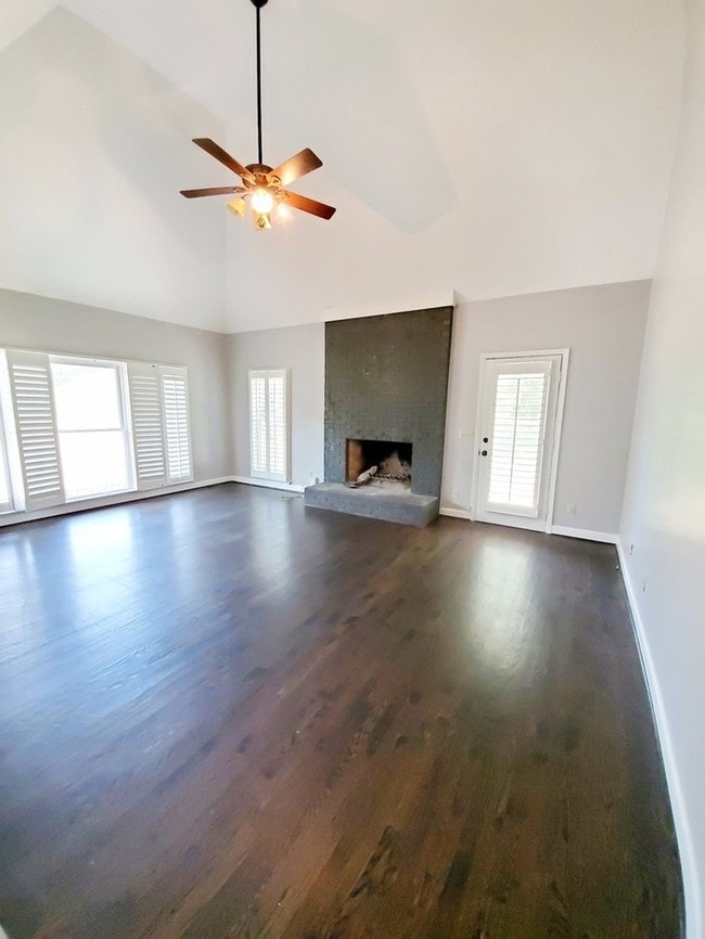 Building Photo - 16310 Wrights Ferry Rd
