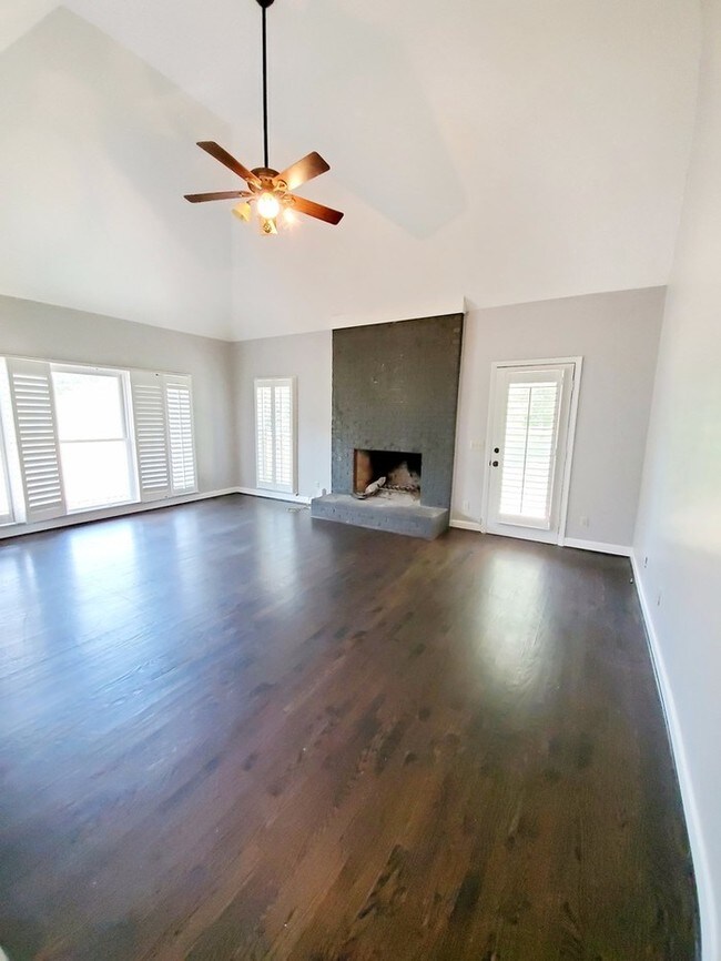 Foto del edificio - 16310 Wrights Ferry Rd