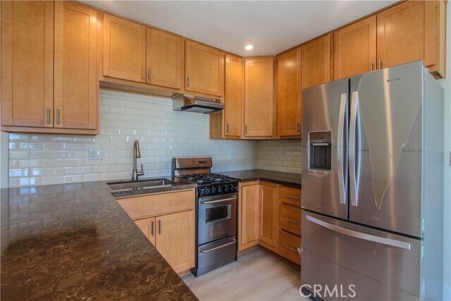 Building Photo - 25021 La Cresta Dr