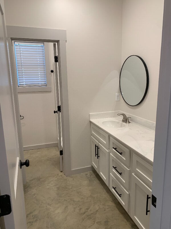 Building Photo - 4524 Wolf Run Trl
