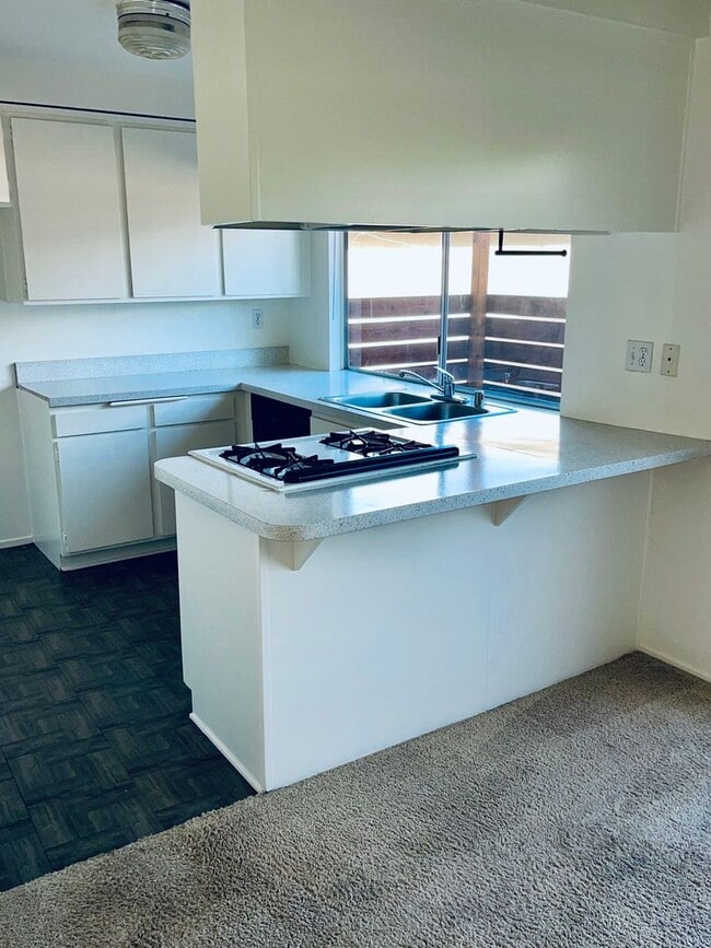 Building Photo - 7330 Corsican Dr