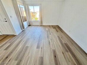 Building Photo - 1424 Santa Anita Dr