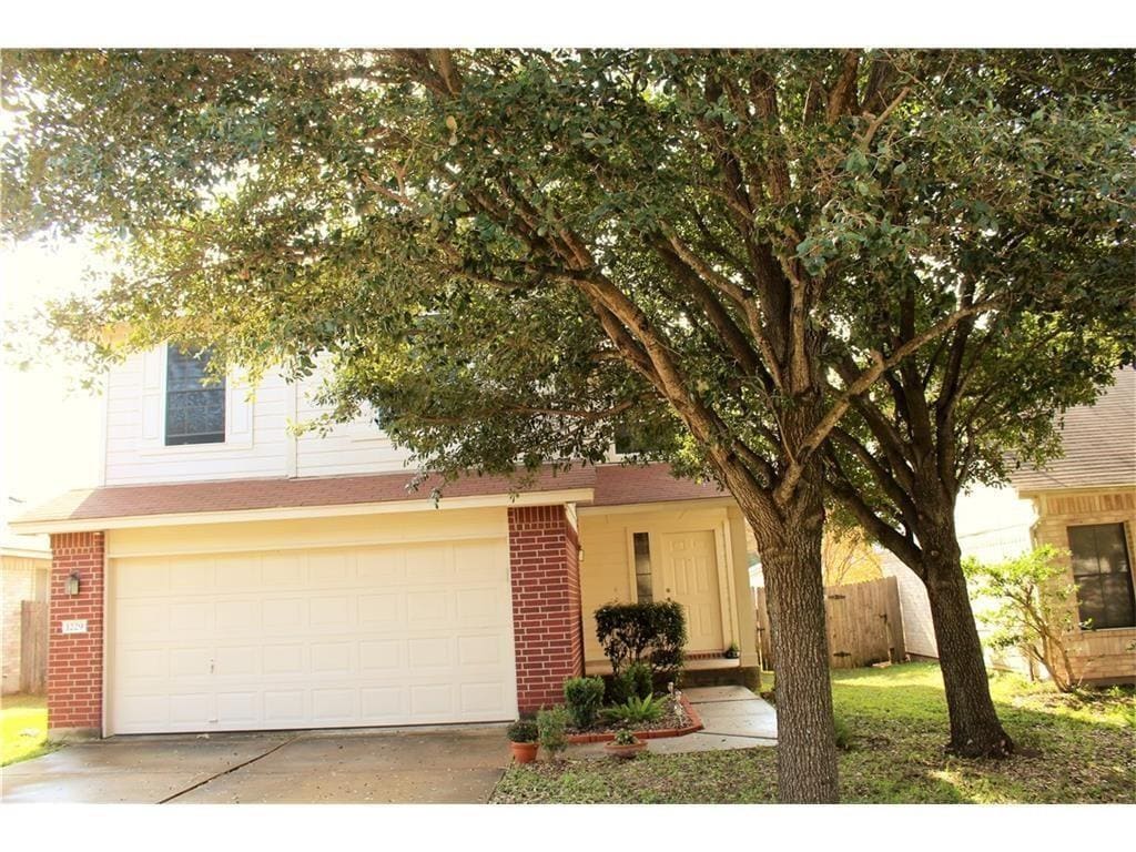 Primary Photo - 1229 Vincent Pl