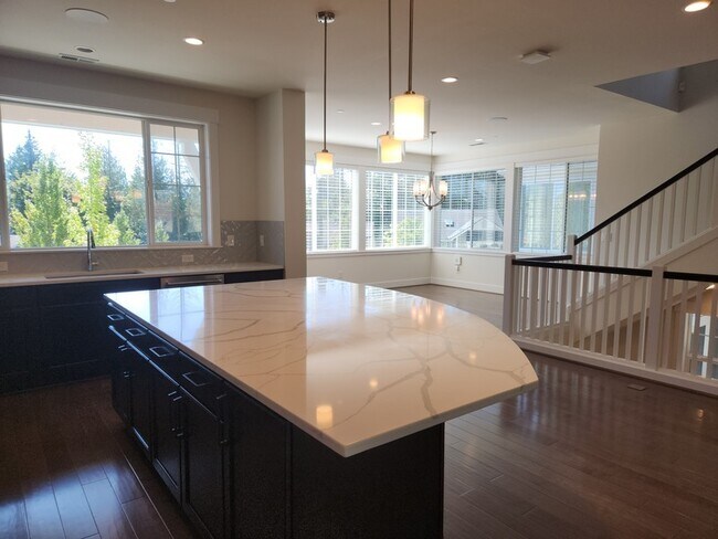 Foto del edificio - 855 224th Ave NE