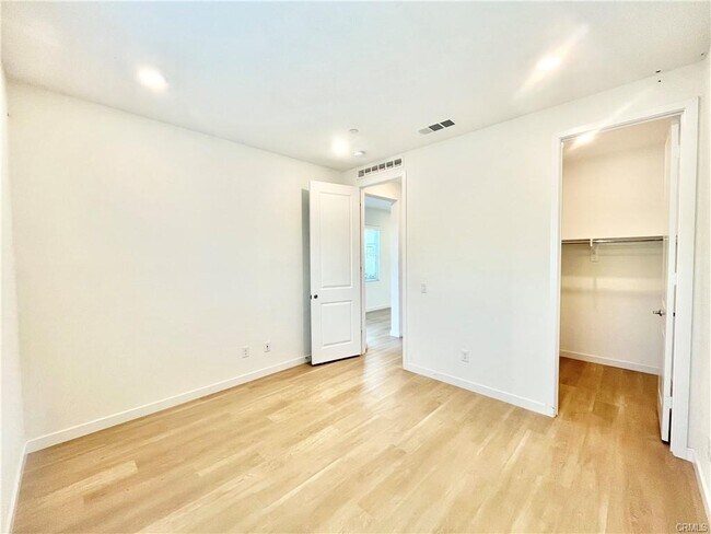 Building Photo - 27237 Release Pl