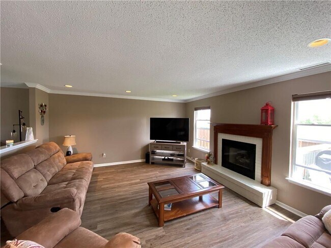 Building Photo - 14754 Fawn Hollow Ln