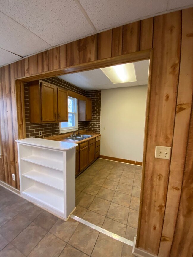 Foto del edificio - 705 E Montgomery St