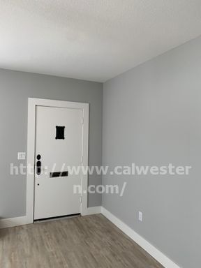 Building Photo - 428 N 7th St