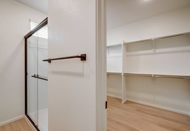 Building Photo - Bloom Rental Living