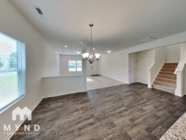Foto del edificio - 2015 Creeks Landing Dr