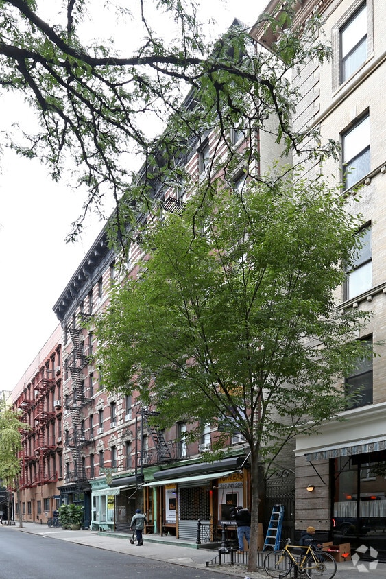 Building Photo - 135 Sullivan St