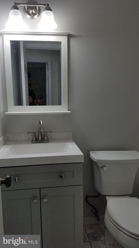 Foto principal - 3437 Harrington Dr