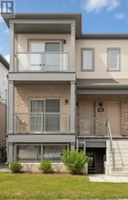 Building Photo - 205 W Oak Trl