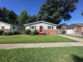 Building Photo - 2425 Juniper St
