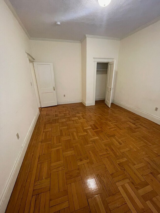 Foto del edificio - Available 11/1! Spacious Fenway 1BR full of charm, new in unit laundry!