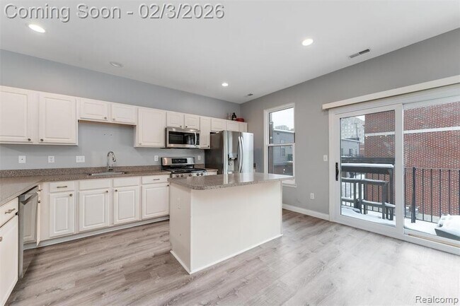 Foto del edificio - 7609 Woodward Ave