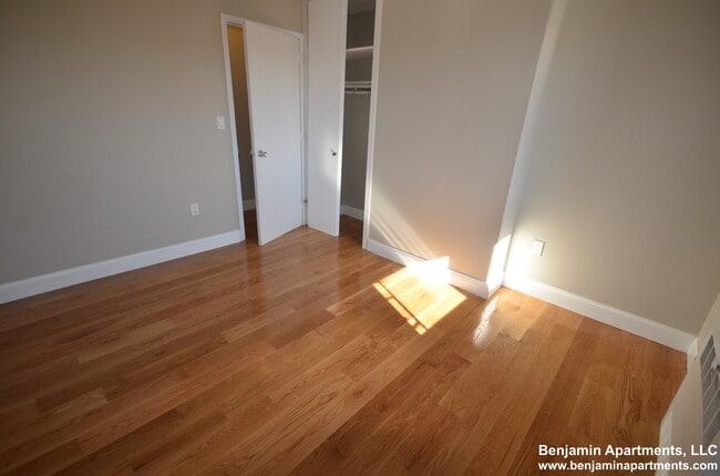 Building Photo - 125 Trapelo Rd