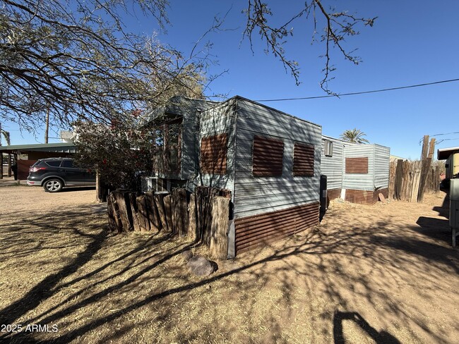 Foto del edificio - 1730 E Lehi Rd