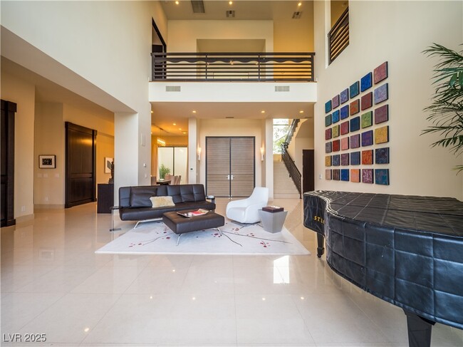 Foto del edificio - 7430 Yonie Ct