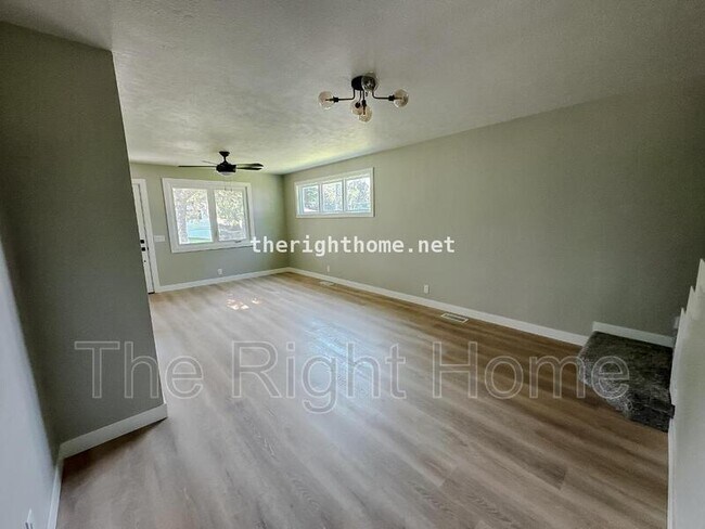 Foto del edificio - 7818 S 30th St