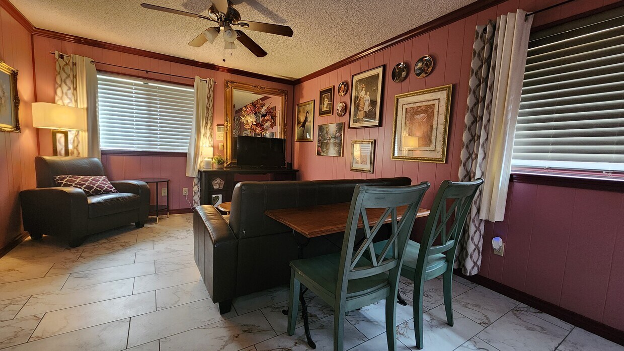 Building Photo - 5709 Ledgestone Dr