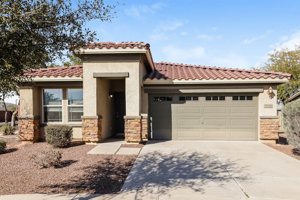 Foto principal - 17746 W Red Bird Rd