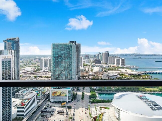 Foto del edificio - 398 NE 5th St