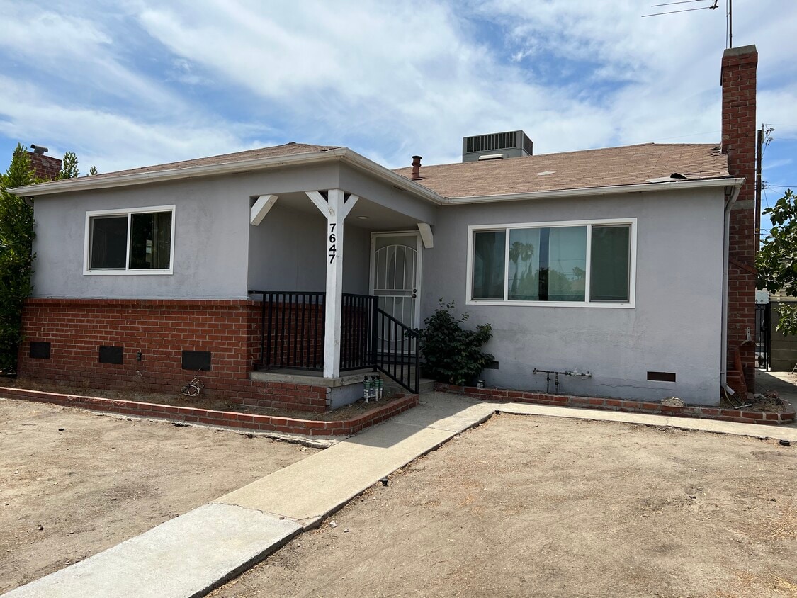 7647 Tujunga Ave, North Hollywood, CA 91605 House Rental in North