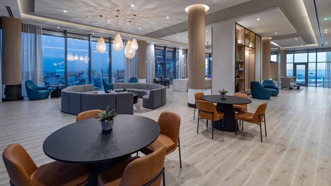 Building Photo - Miami World Tower