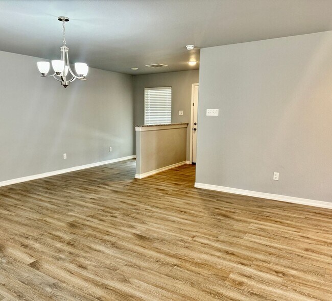 Foto del edificio - 1217 N Chicago Ave