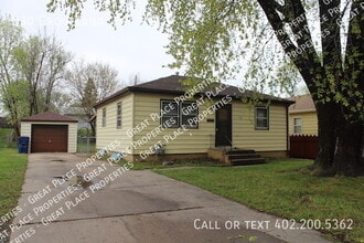 Building Photo - 830 Groveland St