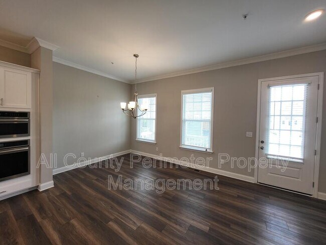 Building Photo - 312 Overture Ct