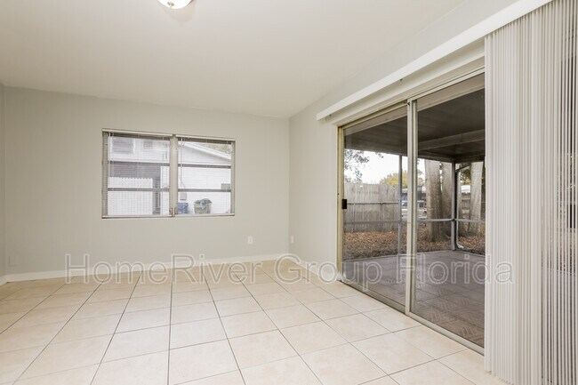 Building Photo - 709 Piedmont Dr SE