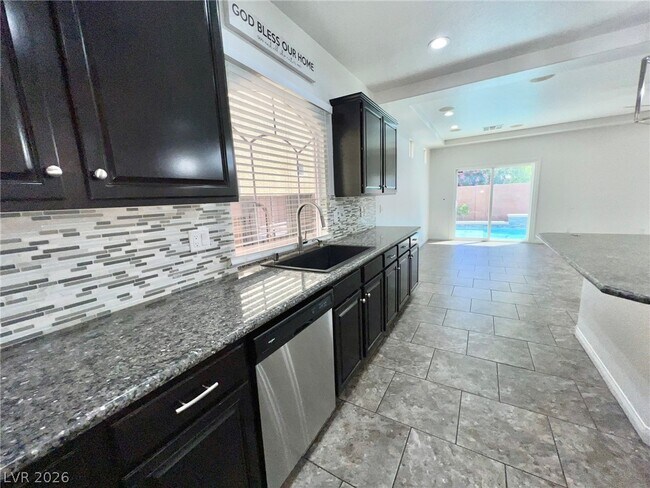 Foto del edificio - 8412 Golden Amber St